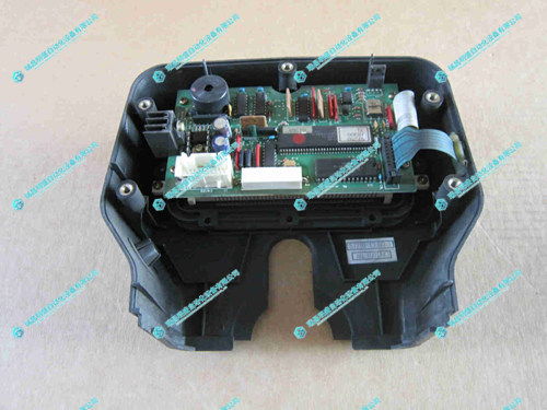 TOYOTA 57250-13300-71显示屏模块(图1) toyota_ty_57250-13300-71_interface_cpu_control_board_5.jpg