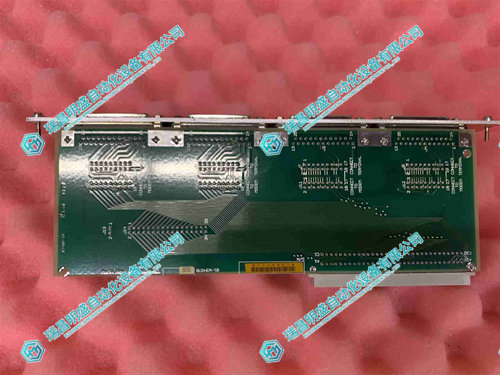Motorola MVME715P 控制器模块(图1) motorola_mvme715p_vme_module_1991_4.jpg