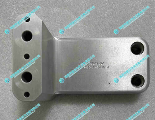 AMAT Applied Materials 0021-07089夹盖组件(图1) amat_applied_materials_0021-07089_manifold_water_chamber_liner.jpg