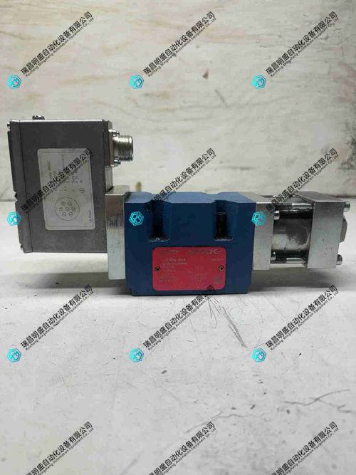 MOOG D634-501A比例阀(图1) moog_servo_proportional_valve_d634-501a_new-open_box_make_offer.jpg